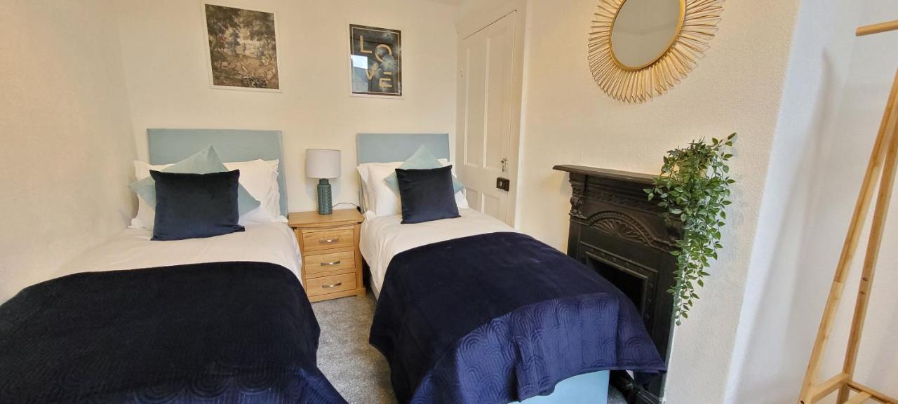 Hartoft St - 2 Bed Near River York Bagian luar foto